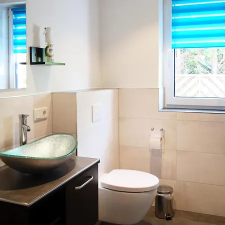 Haus Kleiner Findling Im Lausitzer Seenland *