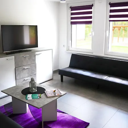 Haus Kleiner Findling Im Lausitzer Seenland *