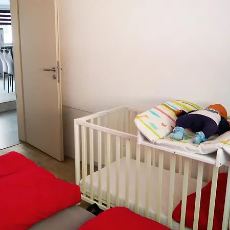 Haus Kleiner Findling Im Lausitzer Seenland Lägenhet