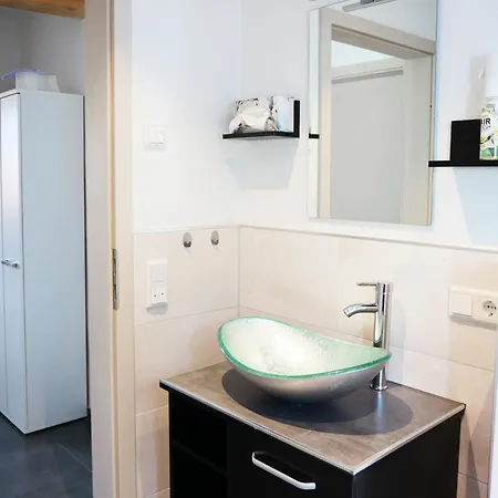 Haus Kleiner Findling Im Lausitzer Seenland Tatzschwitz